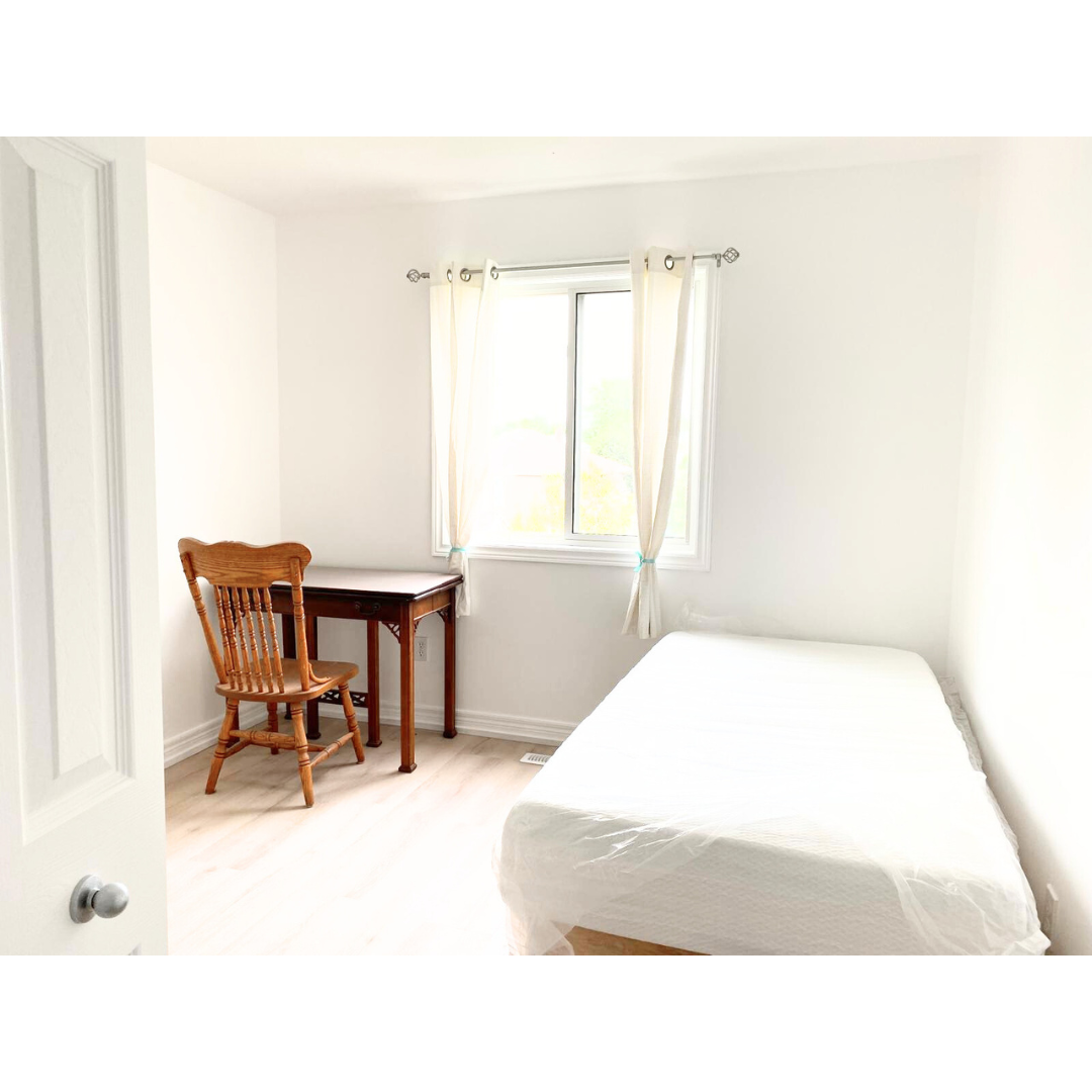 upper bedroom near Western University UWO